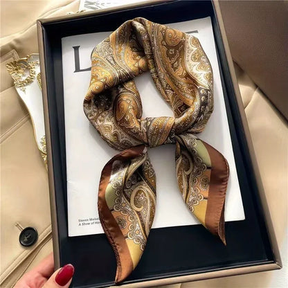 Foulard Carré 70×70 cm Effet Soie en Polyester Motif Plaid