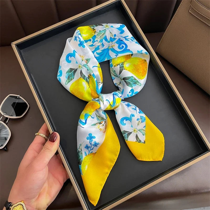Foulard Carré 70×70 cm Effet Soie en Polyester Motif Plaid