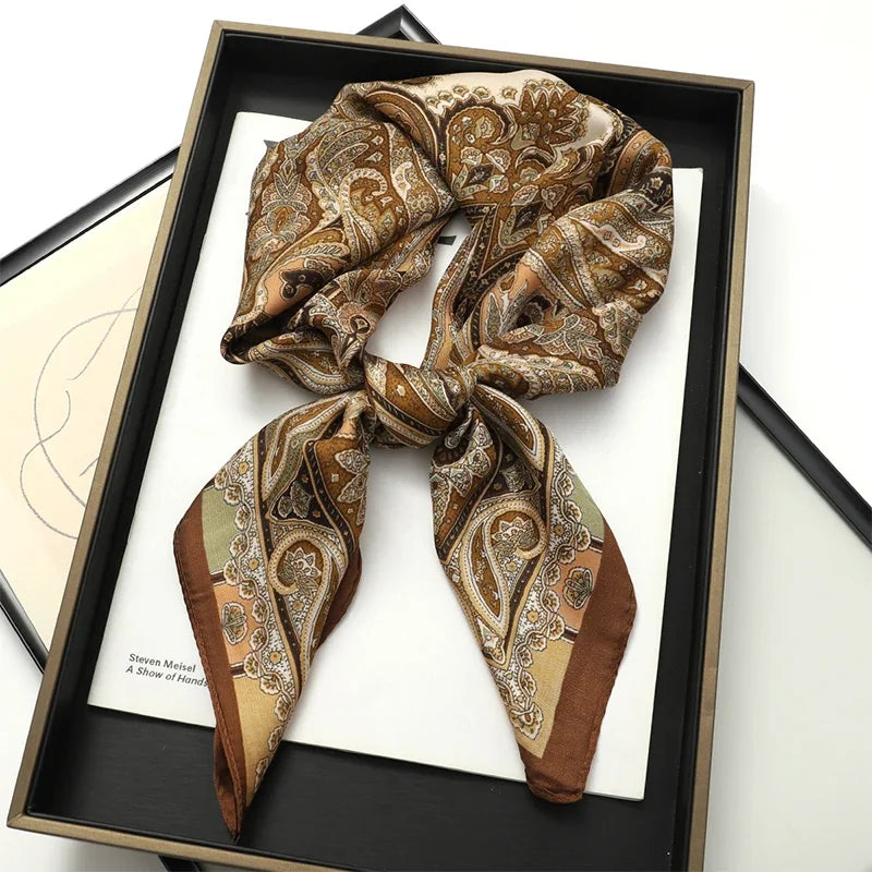 Foulard Carré 70×70 cm Effet Soie en Polyester Motif Plaid