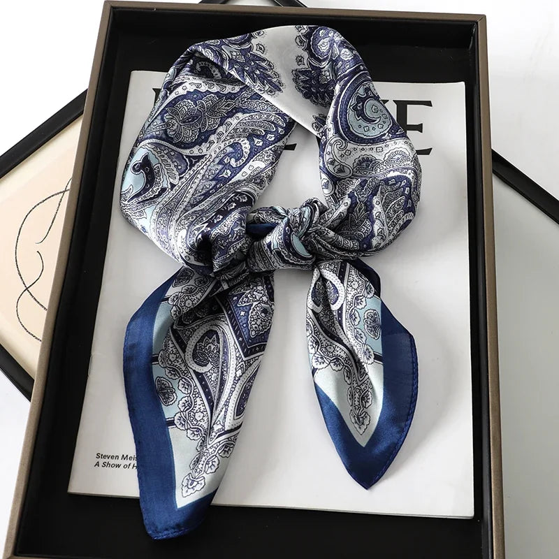 Foulard Carré 70×70 cm Effet Soie en Polyester Motif Plaid