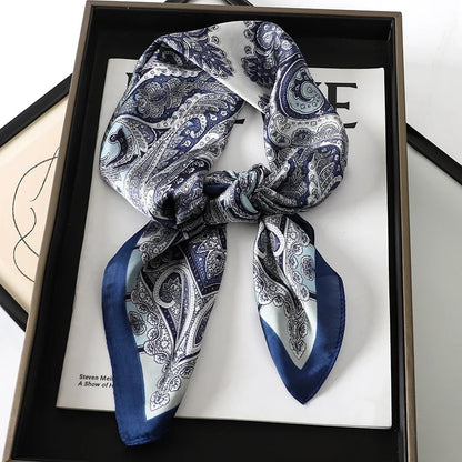 Foulard Carré 70×70 cm Effet Soie en Polyester Motif Plaid