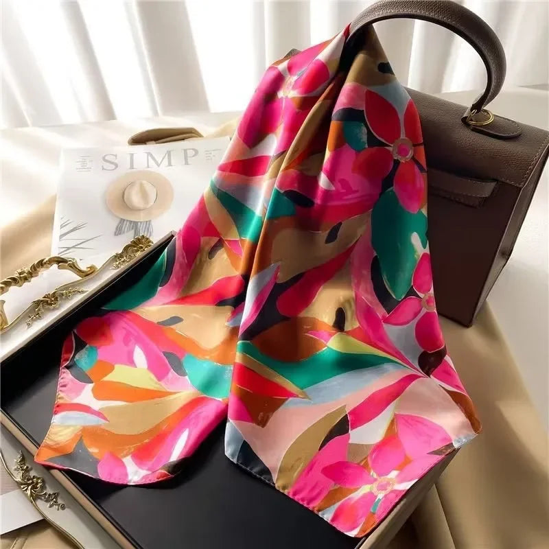Foulard Carré 70×70 cm en Polyester Effet Soie Graphique