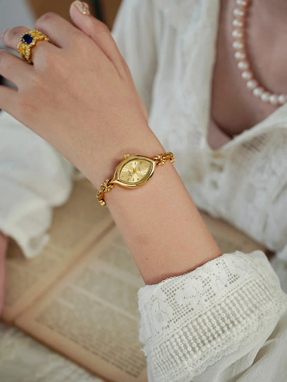 Montre Femme à Petit Cadran Ovale 20 mm Or Rétro