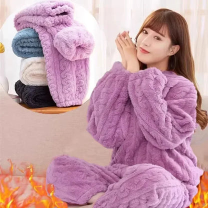 Pyjama en Velours Corail Douillet pour Femme Hiver