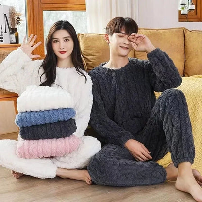 Pyjama en Velours Corail Douillet pour Femme Hiver