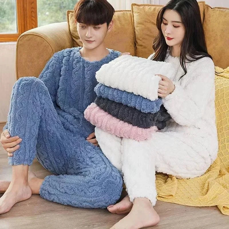 Pyjama en Velours Corail Douillet pour Femme Hiver