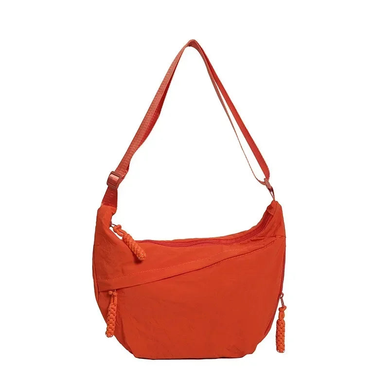 Sac Bandoulière Hobo en Nylon Minimaliste Doublure Cachemire