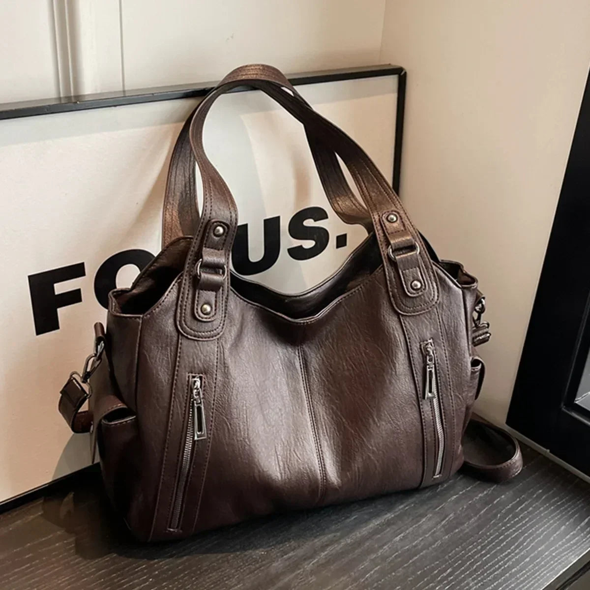 Sac Bandoulière Souple en PU Avec Compartiment Intérieur et Fermeture Éclair