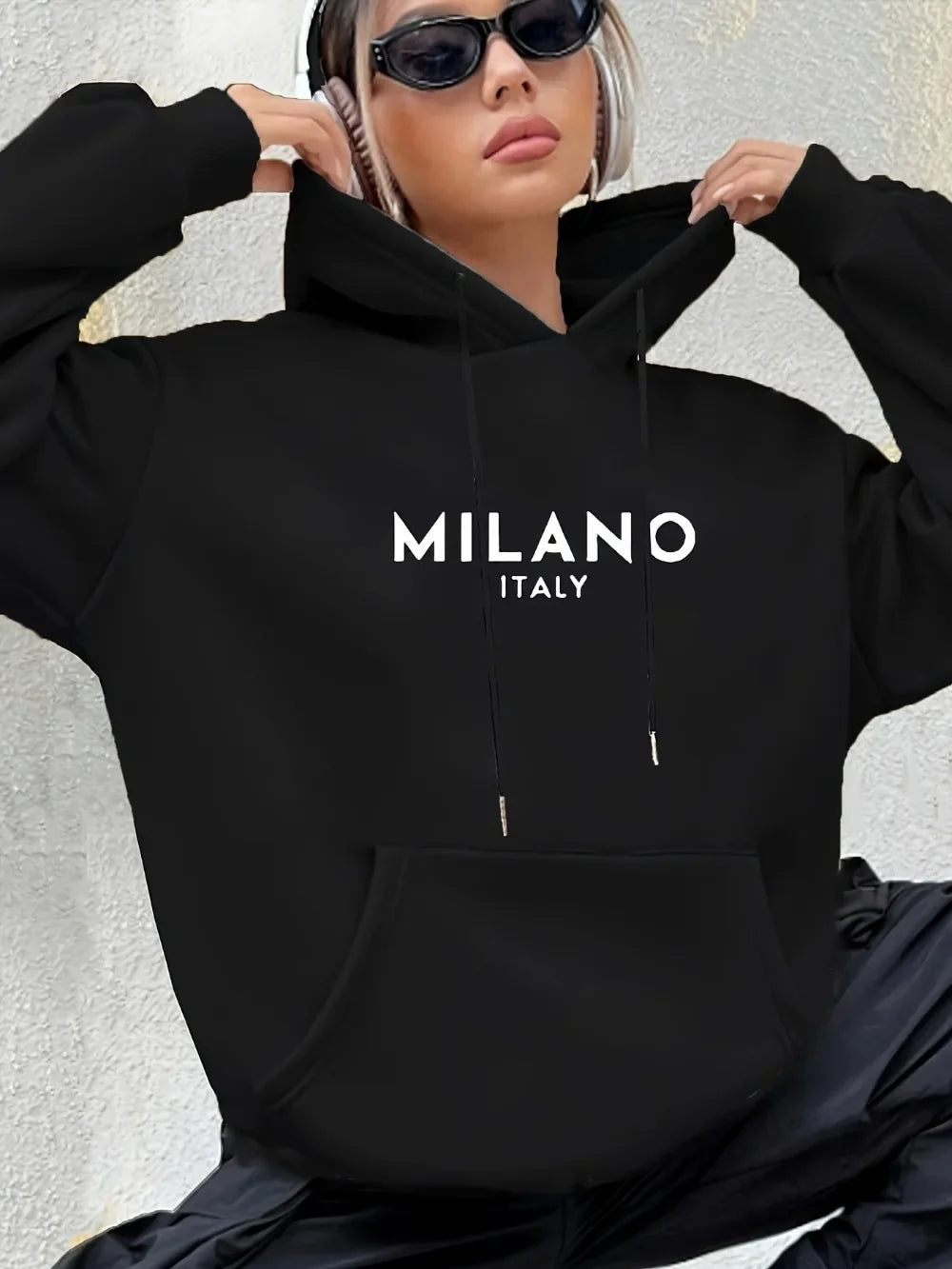 Sweat à Capuche Imprimé Alphabet Milano en Polyester Coupe Régulière